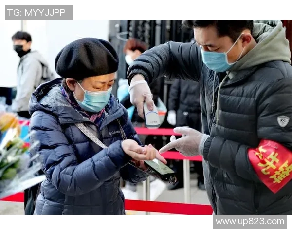 国内多地加强防疫措施应对新一轮疫情反弹 专家呼吁提高公共卫生意识